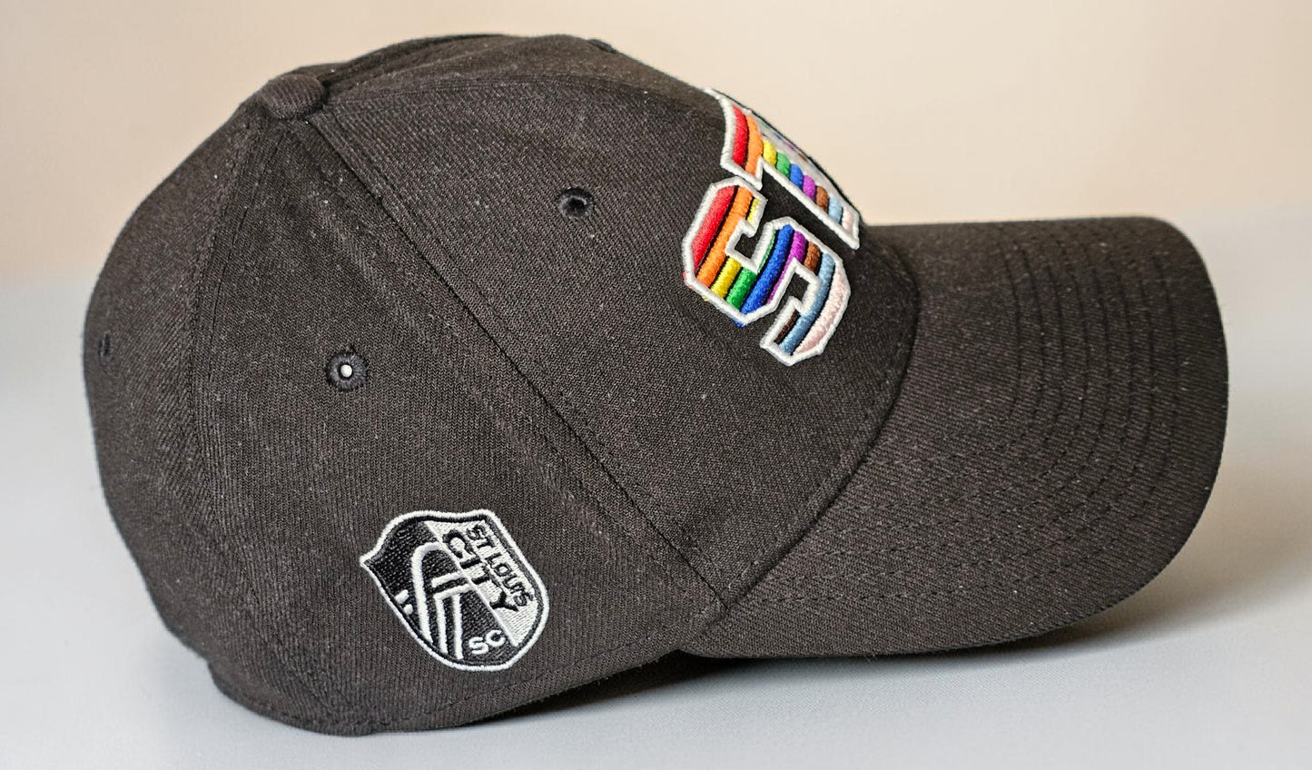 New Era x St. Louis City SC – MLS Pride Edition 39THIRTY Cap 🏳️‍🌈 L/XL