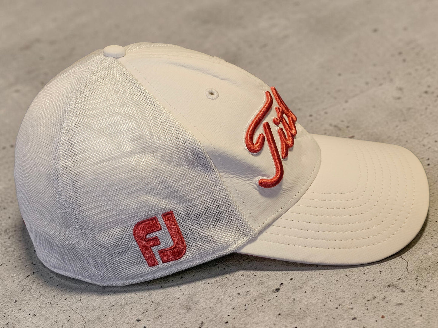 Titleist x New Era Pro V1 Performance Mesh Cap ⛳